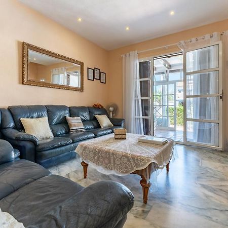 Townhouse Beachside Фуенхірола Екстер'єр фото