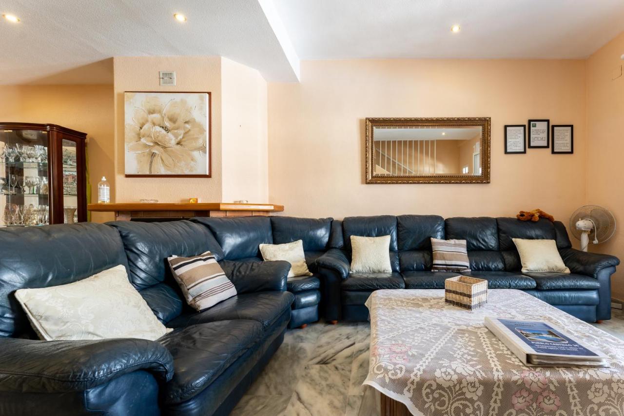 Townhouse Beachside Фуенхірола Екстер'єр фото