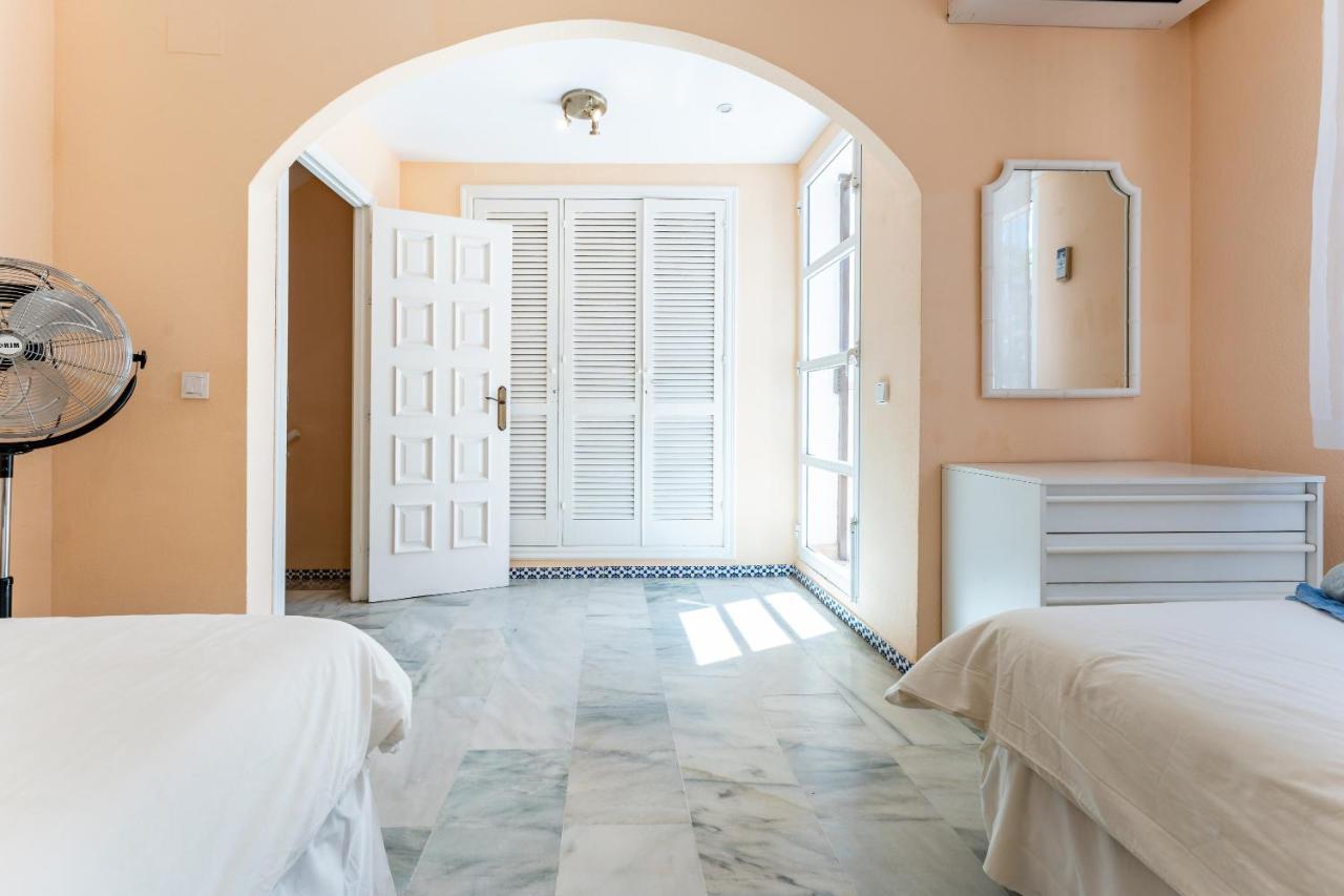Townhouse Beachside Фуенхірола Екстер'єр фото