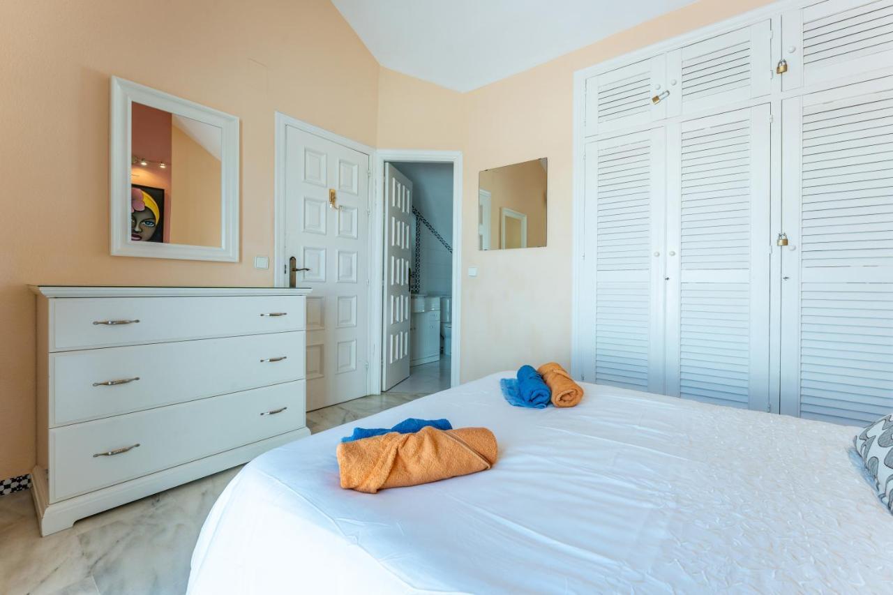 Townhouse Beachside Фуенхірола Екстер'єр фото